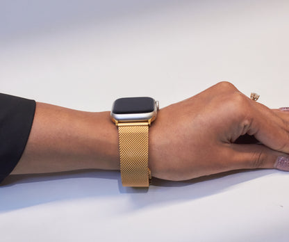 Apple watch HALF MAGNETIC STRAP