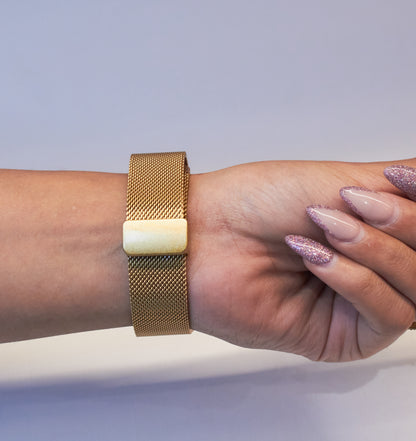 Apple watch HALF MAGNETIC STRAP